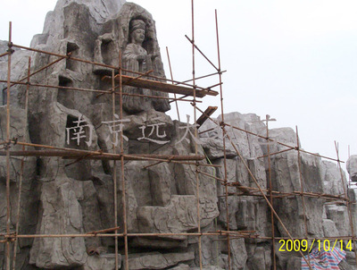 水泥佛像雕塑塑形现场