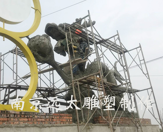 水泥雕塑2.jpg